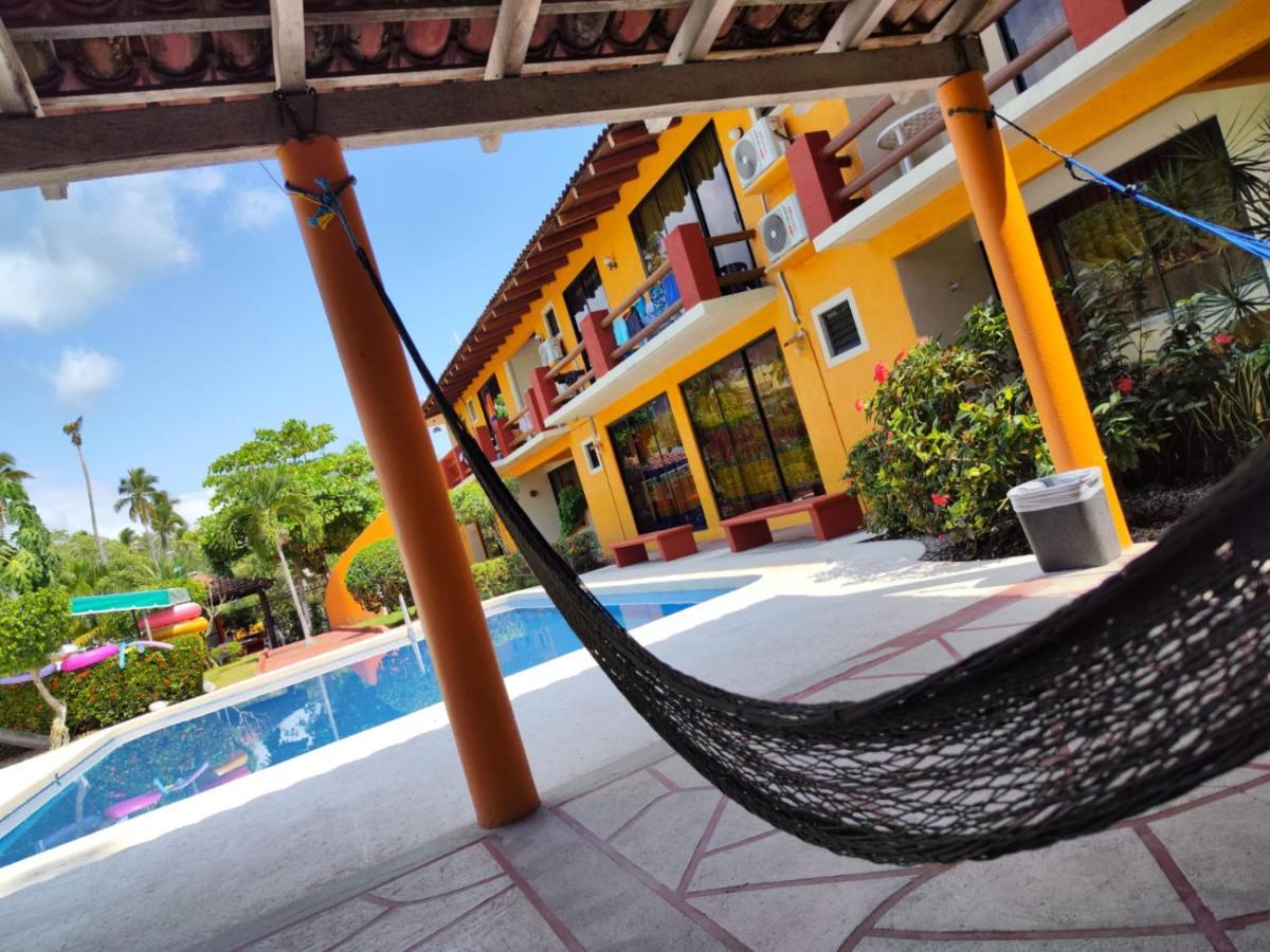 Hotel J.B. ซีฮัวตาเนโค ภายนอก รูปภาพ