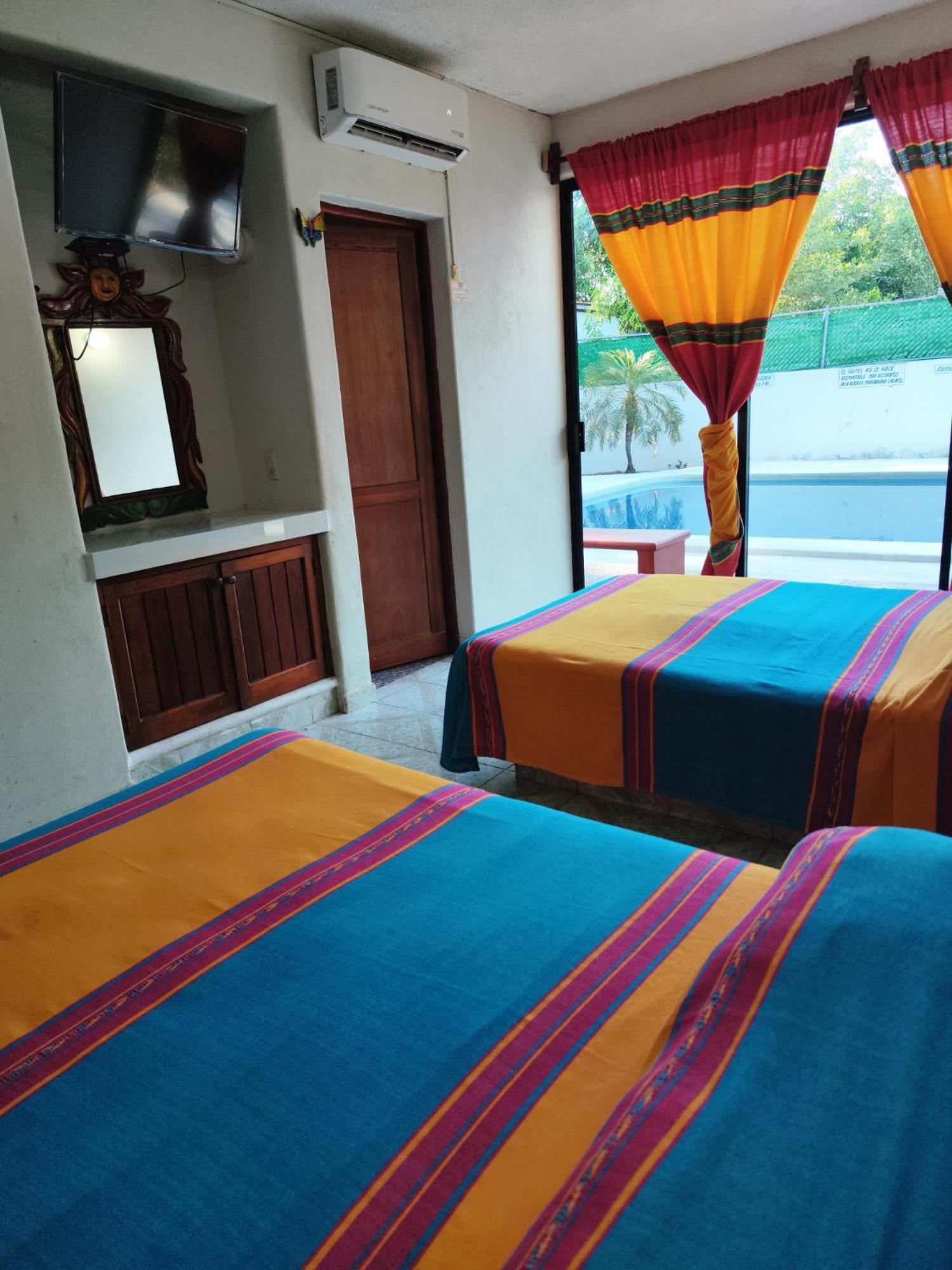 Hotel J.B. ซีฮัวตาเนโค ภายนอก รูปภาพ