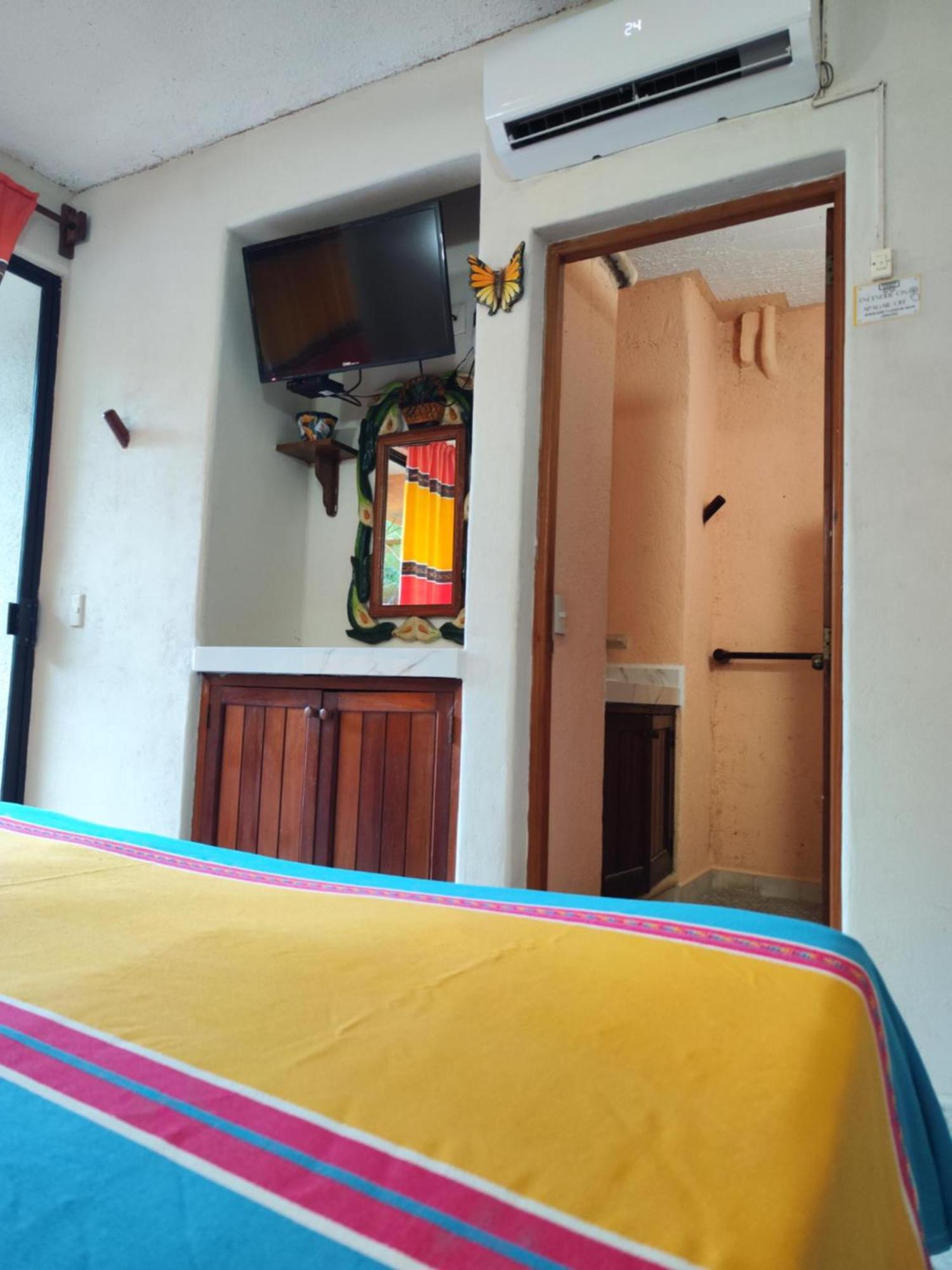 Hotel J.B. ซีฮัวตาเนโค ภายนอก รูปภาพ